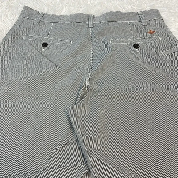 Dockers Gray Striped  Flat Front Shorts Casual Chino Style MENS SIZE 33 - Picture 6 of 7